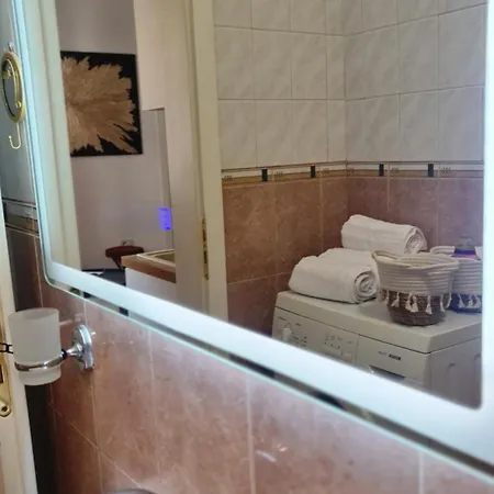 Zaimeen In Bllok Area *