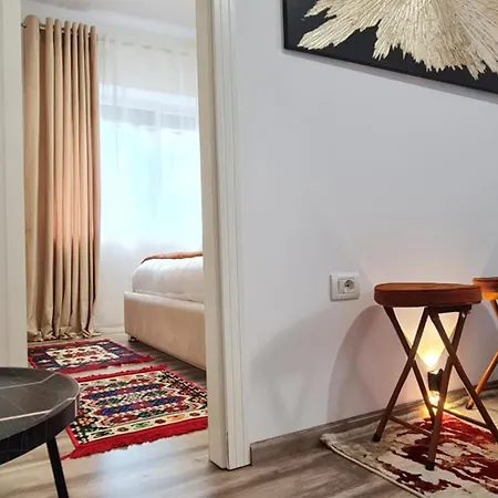 Apartment Zaimeen In Bllok Area *