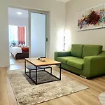 Zaimeen In Bllok Area Appartamento Tirana