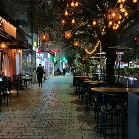 Zaimeen In Bllok Area Apartment *