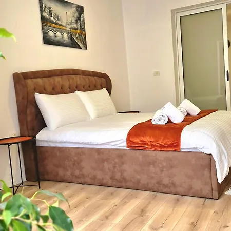 Apartment Zaimeen In Bllok Area *