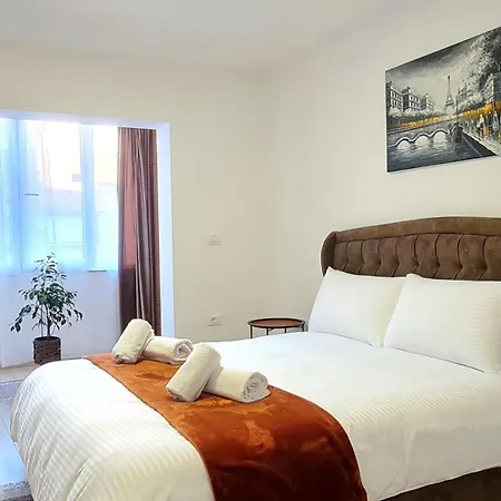 Zaimeen In Bllok Area Tirana