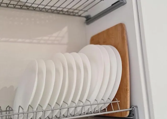 Zaimeen In Bllok Area * Tirana