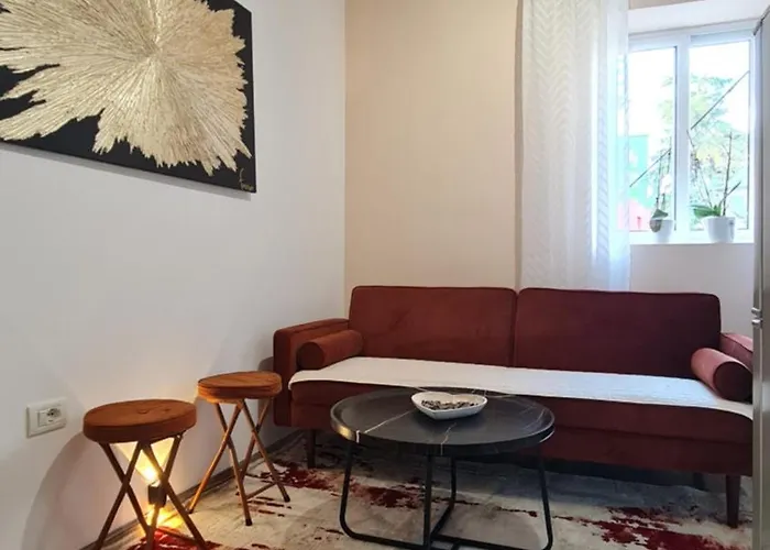 Zaimeen In Bllok Area *