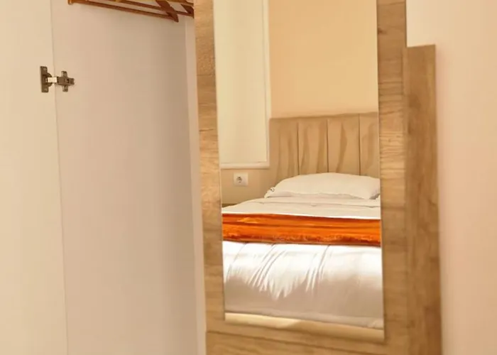 Zaimeen In Bllok Area * Tirana