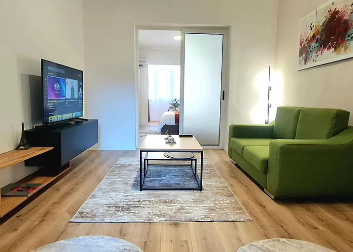 Апартаменты Zaimeen In Bllok Area Тирана