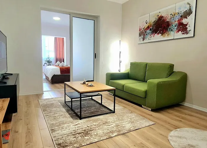 Zaimeen In Bllok Area Apartment Tirana